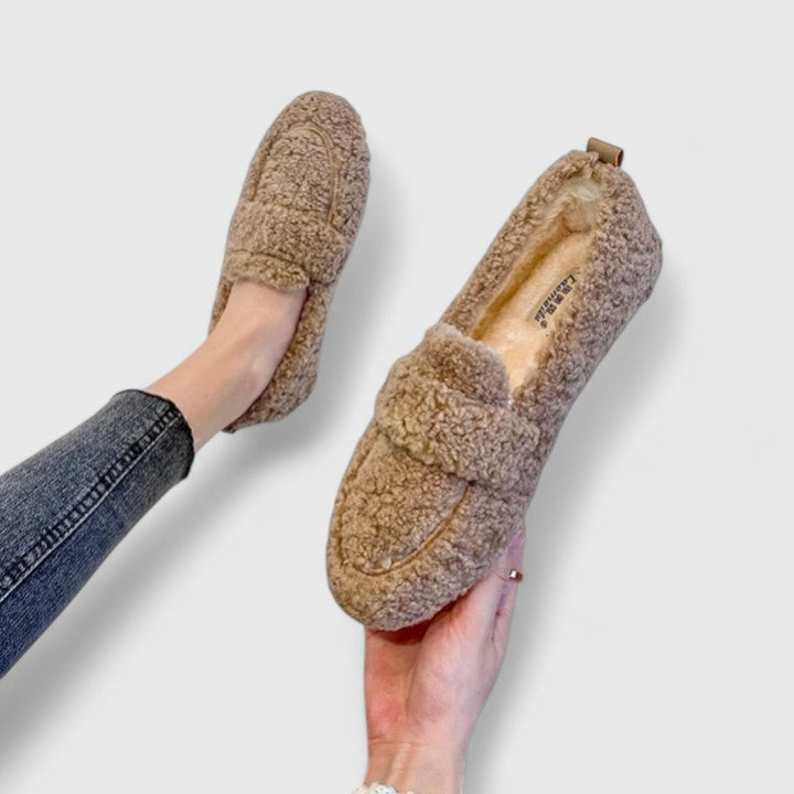 Chloe™ | Warm Slipper with Elegant Design