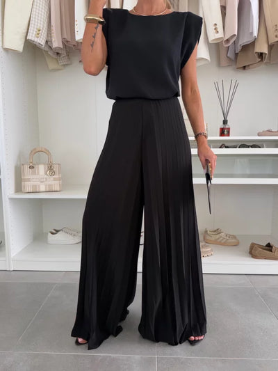 Loretta™ | Elegant Two-Piece Set with a Flowing Cut